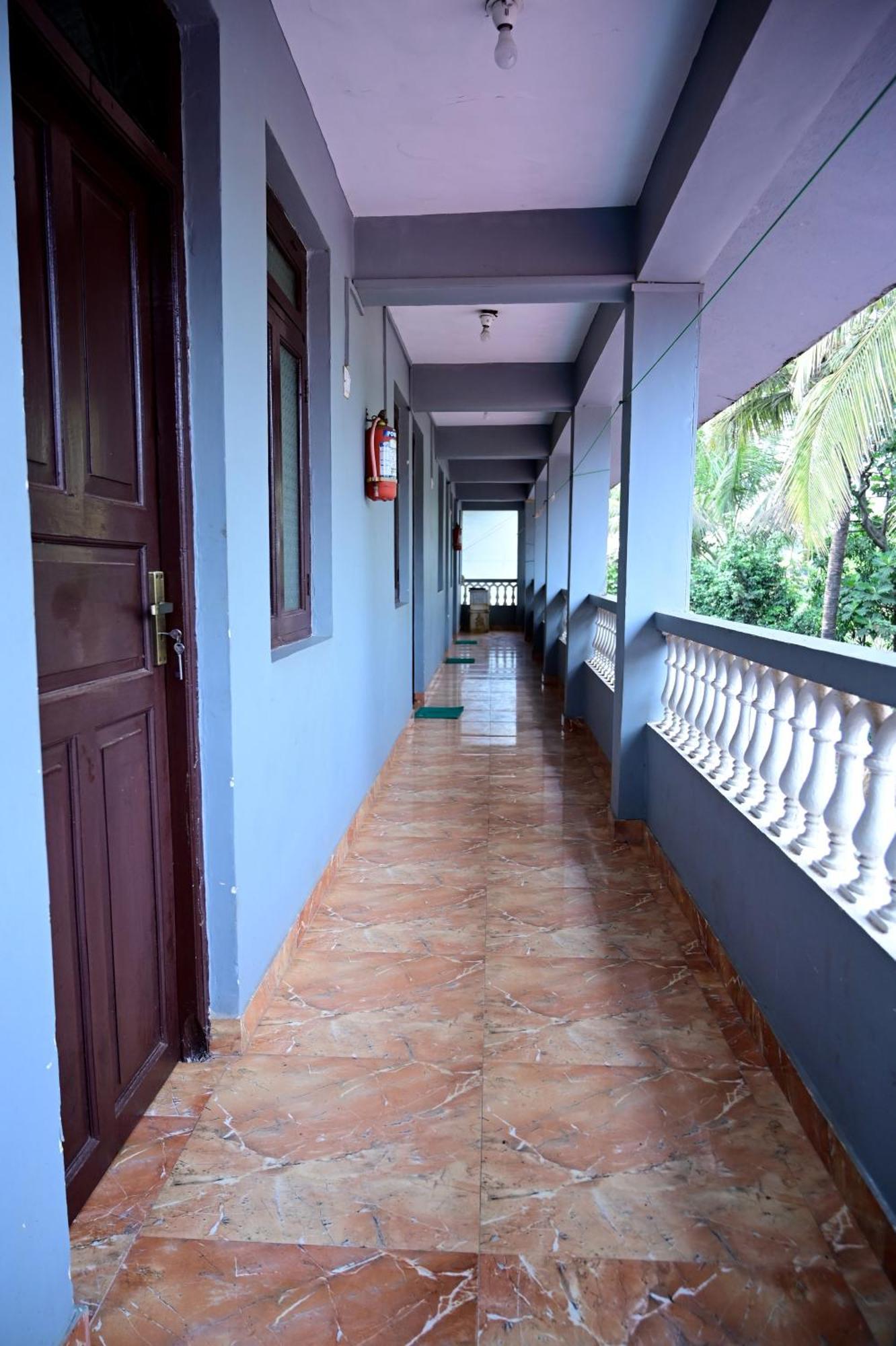Clinton Guest house *